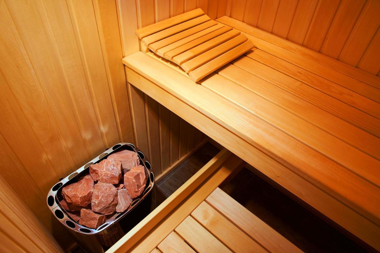 Big Jacuzzi , Sauna , Khreshchatyk Apartments Kyiv Exterior photo